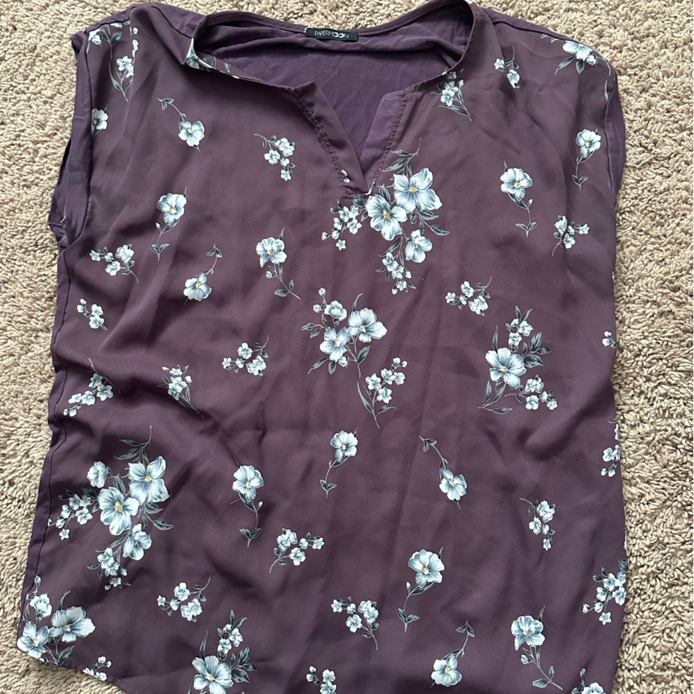 Paper moon Purple floral blouse size L originally from stitch fix
